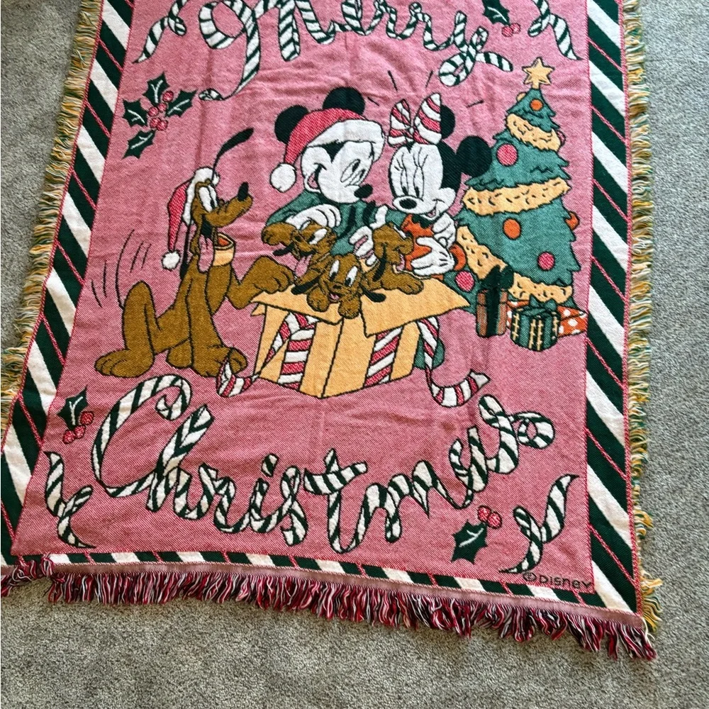 Disney Mickey & Minnie Mouse Holiday Blanket
